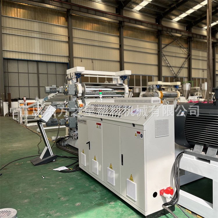 Kundbesök för produktionslinje för PVC-diamantmönsterplattor för djurhållning